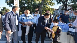 Afyonkarahisar'da bayram namazı Zafer Meydanı'nda kılındı