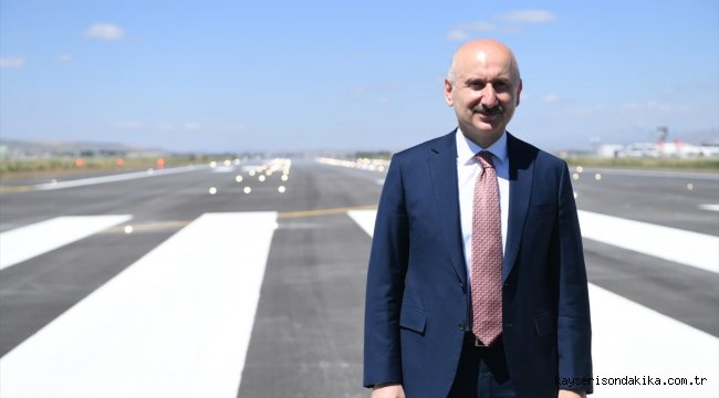 Bakan Karaismailoğlu, Erzurum Havalimanı'ndaki "CAT 3A" sisteminin açılışında konuştu: