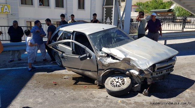 Erzincan'da trafik kazasında 4 kişi yaralandı