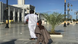 Fildişi Sahili'ndeki Müslümanlar bayram namazını eda etti