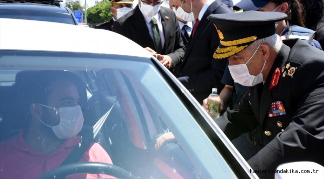 Jandarma Genel Komutanı Orgeneral Çetin, Kırıkkale'de trafik denetimine katıldı: