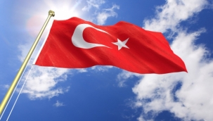 MSB'den Türk Bayrağı'nın yakılmasına tepki: Şanlı Bayrağımıza uzanan kirli eller kırılır