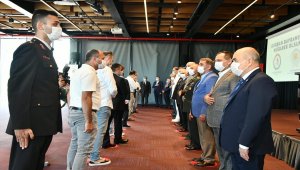 Samsun'da sosyal mesafeli bayramlaşma töreni yapıldı