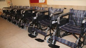 Şırnak'taki Mehmetçiklerden Hataylı engellilere tekerlekli sandalye desteği