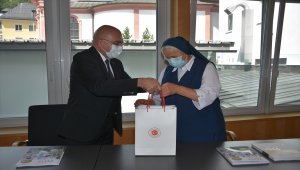 Türkiye'den Avusturya'ya cerrahi maske yardımı 