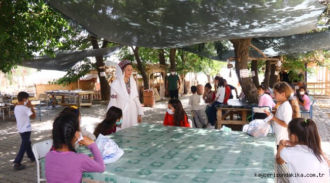 Yetim öğrenciler Kırgız Türklerinin Ata Yurdu'nda eğlendi