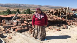 5,2'lik depremle sarsılan Pütürgeliler panik havasını atlatmaya çalışıyor