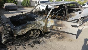 Adana'da otomobil yangını