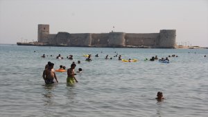 Adana ve Mersin'de sıcak hava bunaltıyor