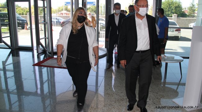 AK Parti Genel Başkan Yardımcısı Özhaseki'den Kayserispor'a ziyaret
