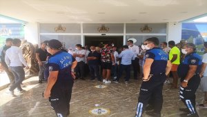 Alanya'da işletme ruhsatı olmadığı iddia edilen otel mühürlendi 