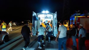 Amasya'da otomobil ile hafif ticari araç çarpıştı: 9 yaralı
