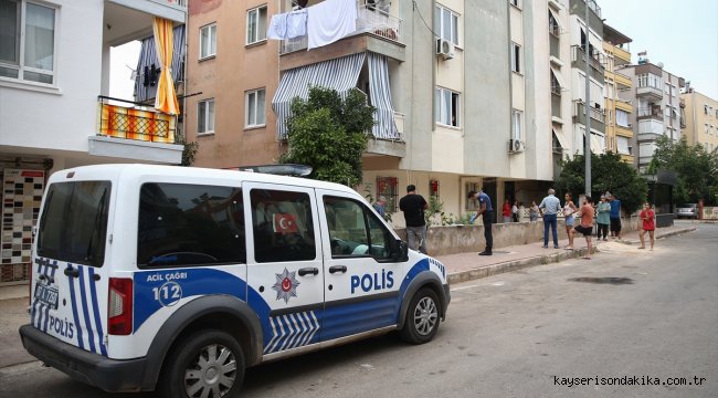 Antalya'da genç kadın, birlikte yaşadığı kişinin evinde ölü bulundu