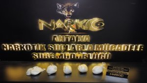 Antalya'da stepneye gizlenmiş 2 kilo 290 gram uyuşturucu ele geçirildi