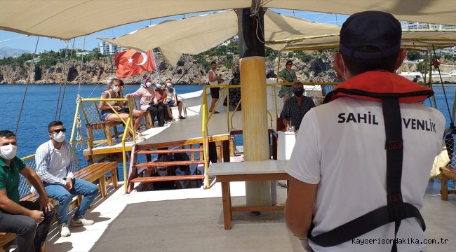Antalya'daki tekne ve yatlarda Kovid-19 denetimi yapıldı
