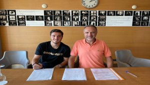 Atakaş Hatayspor, Yunan futbolcu Katranis'i kiraladı