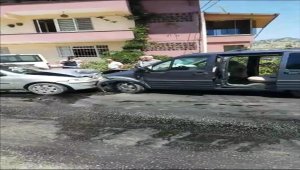 Aydın'da otomobil ile hafif ticari araç çarpıştı: 12 yaralı