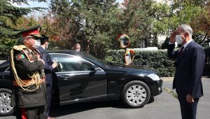 Bakan Akar, Afganistan eski Cumhurbaşkanı Birinci Yardımcısı Mareşal Dostum'la görüştü
