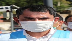 Bakan Dönmez: "Afet bölgesindeki vatandaşlarımızın ilçelerimiz ve köylerimiz dahil elektrik faturalarının tahakkuk ve tahsilatını erteliyoruz."