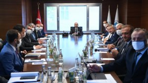 Bakan Karaismailoğlu denizcilik sektörü temsilcileriyle görüştü: