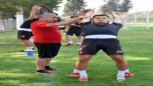 Balıkesirspor sezona günde çift idmanla hazırlanıyor