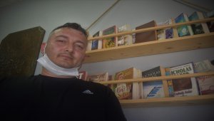 Bu çay ocağında kitap okuyana çay bedava