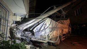 Bursa'da geri manevra yapan kamyonetin çarptığı genç kız öldü