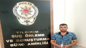 Bursa'da otostopla otomobiline bindikleri kişiyi gasbeden 5 zanlı yakalandı
