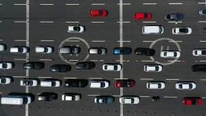 Bursa'daki otoyol ve şehirler arası yollarda tatil dönüşü yoğunluğu yaşanıyor