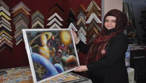 Camcı eşine yardım ederek meslek sahibi oldu