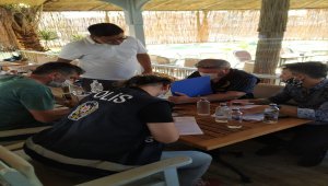 Çeşme'de maske takmayan 116 kişiye 104 bin lira ceza kesildi