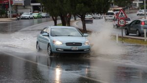 Denizli'de sağanak etkili oldu