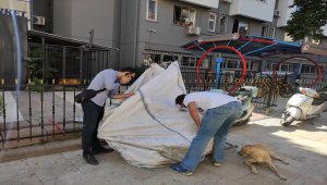 Denizli'de topladığı kağıtların bulunduğu çuvalının içinde uyuyan çocuk yurda yerleştirildi
