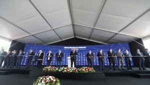 Erdoğan: "Özel sektör, üniversite ve devlet iş birliğiyle Kovid-19'a karşı aşı ve ilaç geliştirme projelerimizde de önemli mesafe katediyoruz."