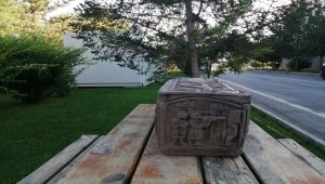 Erzincan'da tarihi lahit mezar ele geçirildi