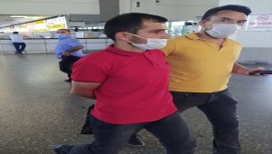 Eski nişanlısını bıçakla yaralayan Afgan uyruklu zanlı yakalandı