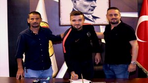 Eskişehirspor, kaleci Melih Ağa ile sözleşme yeniledi