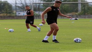 Fatih Karagümrük'ün Bolu kampı başladı