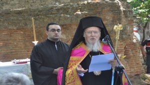Fener Rum Patriği Bartholomeos, Erdek'te Meryem Ana anısına ayin yönetti