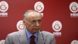 Galatasaray, kadın voleybol takımında imza töreni düzenledi