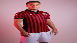 Gençlerbirliği yeni sezon formalarını tanıttı