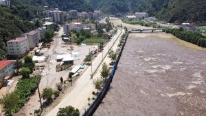 Giresun'daki selden zarar gören Doğankent'te hafriyat kaldırma çalışması başlatıldı