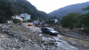 Giresun'un Yağlıdere ilçesinde selden etkilenenler yaşadıklarını anlattı