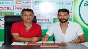 Giresunspor iç transferde Mehmet Taş'la sözleşme imzaladı