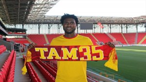 Göztepe, Nijeryalı golcü Brown Ideye'yi transfer etti