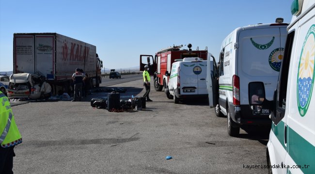 GÜNCELLEME - Ankara'da gurbetçi aile kaza yaptı: 5 ölü