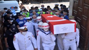 Hakkari'de şehit olan asker Mersin'de son yolculuğuna uğurlandı 