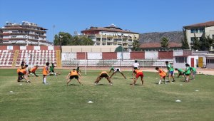 Hatayspor'da altyapı seçmelerine 836 futbolcu adayı başvuru yaptı