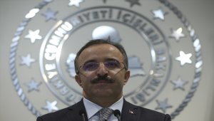 İçişleri Bakan Yardımcısı Çataklı, Kurban Bayramı tatilinde meydana gelen trafik kazalarında 60 kişinin hayatını kaybettiğini açıkladı.