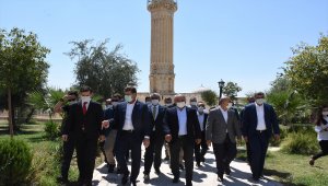 İçişleri Bakan Yardımcısı Ersoy, Nusaybin'de incelemelerde bulundu:
